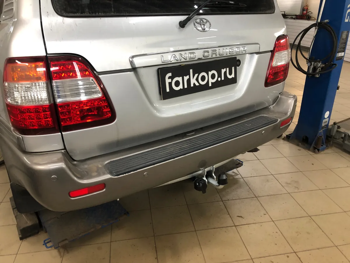 Фаркоп Galia для Toyota Land Cruiser J100 VX 1998-2008 T050A в Киров Фаркоп Galia для Toyota Land Cruiser J100 VX 1998-2008 T050A в Киров