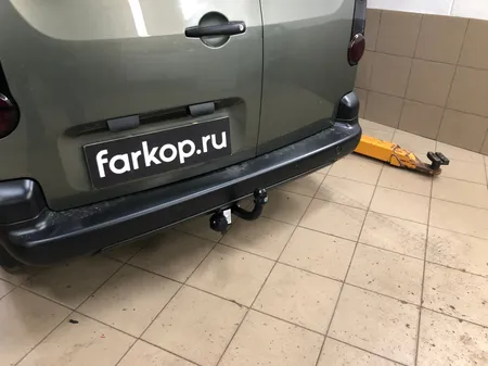 Фаркоп Oris для Peugeot Partner 2008-, (L1, L2) 2556-A в Киров