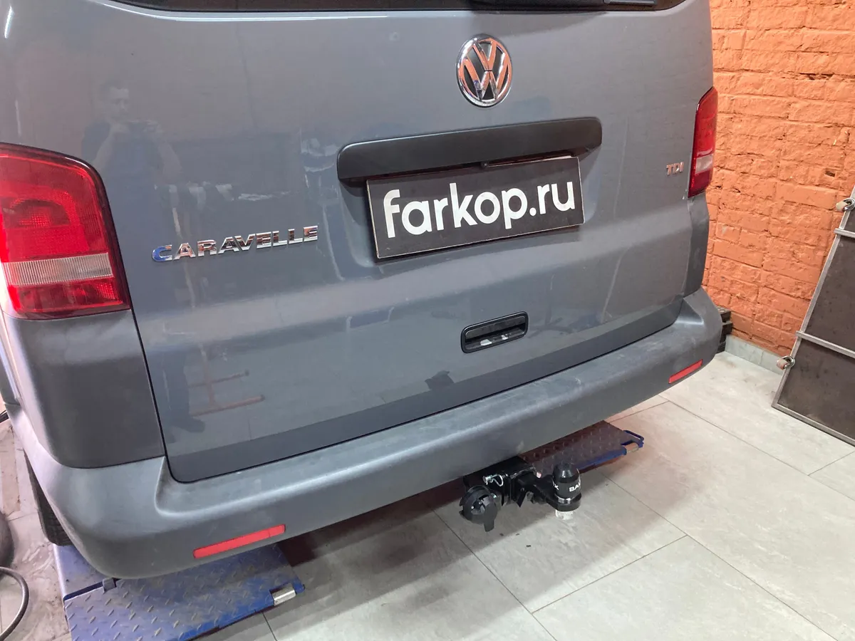 Фаркоп TowRus для Volkswagen Caravelle 2003-2015 269076 в Киров