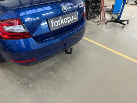 Фаркоп Steinhof для Skoda Octavia 2012-2020 V-063 в Киров
