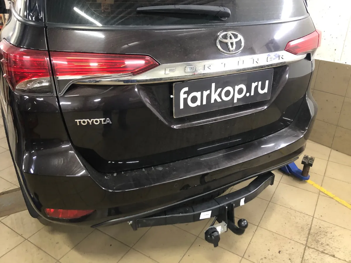 Фаркоп Трейлер для Toyota Fortuner 2017- Арт. 7870 7870 в Киров Фаркоп Трейлер для Toyota Fortuner 2017- Арт. 7870 7870 в Киров