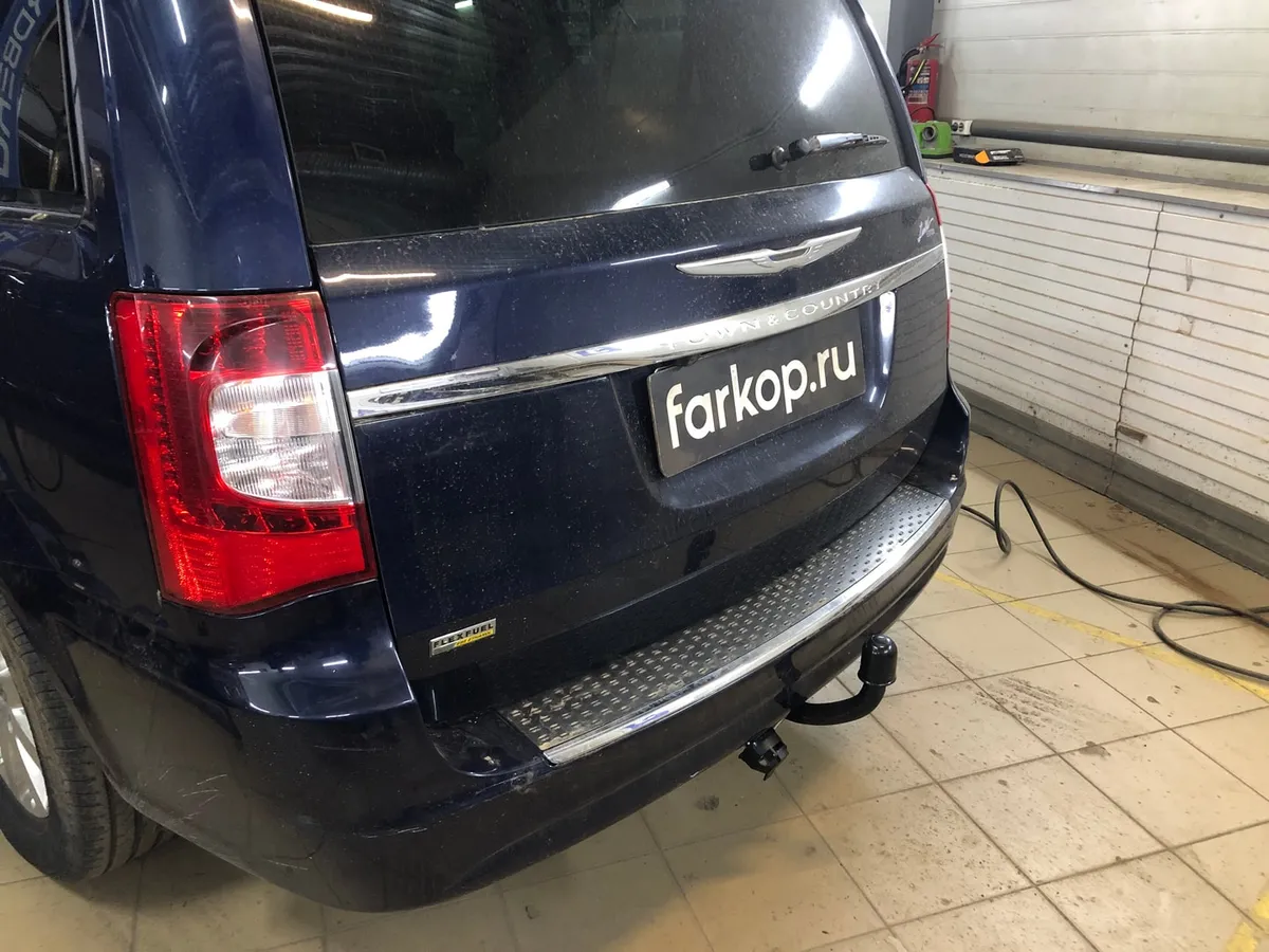 Фаркоп Steinhof для Chrysler Grand Voyager (STOWn GO) 2008-2015 C-207 в Киров