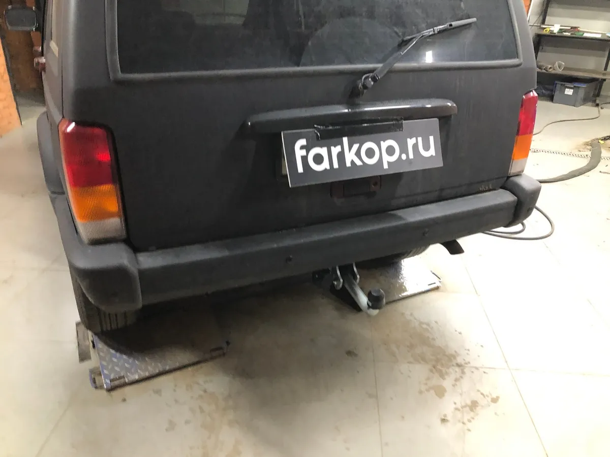 Фаркоп Galia для Jeep Cherokee 1997-2001 J005A в Киров