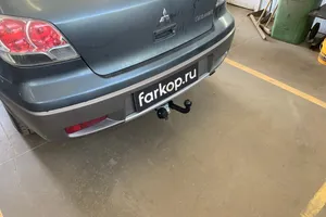 Установили фаркоп Лидер Плюс для Mitsubishi Outlander 2003-2006 г. в.